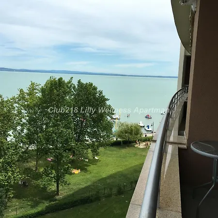 Club218 Lilly Wellness Apartman *