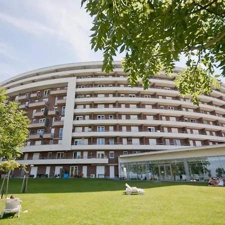 Апартаменты Club218 Lilly Wellness Apartman