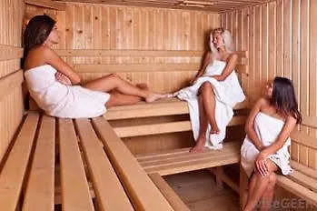 Club218 Lilly Wellness Apartman *