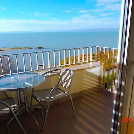 Club218 Lilly Wellness Apartman Apartment *