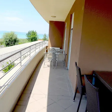 Апартаменты Club218 Lilly Wellness Apartman