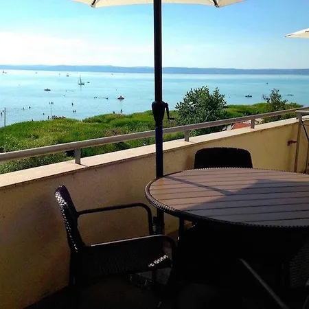 Club218 Lilly Wellness Apartman *