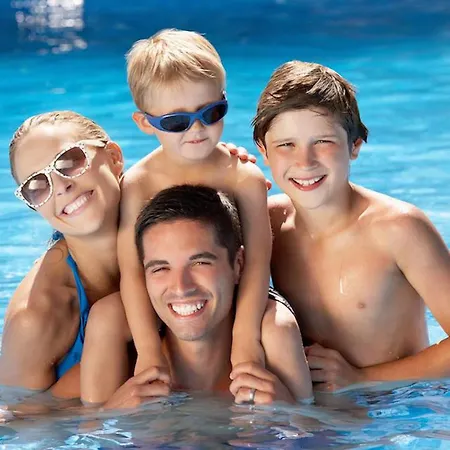 Club218 Lilly Wellness Apartman *