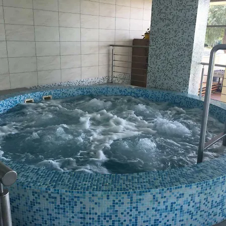 Апартаменты Club218 Lilly Wellness Apartman