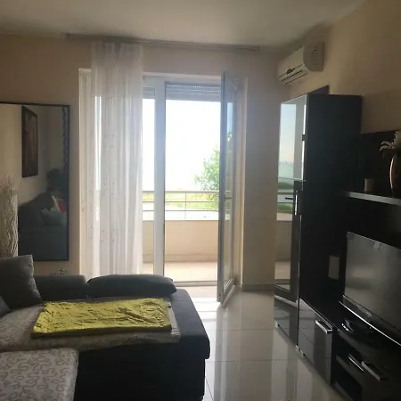 Club218 Lilly Wellness Apartman Апартаменты