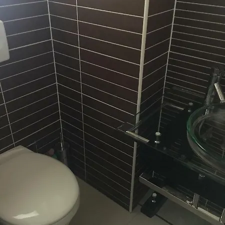 Апартаменты Club218 Lilly Wellness Apartman Шиофок