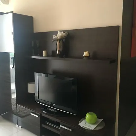 Club218 Lilly Wellness Apartman * Siofok