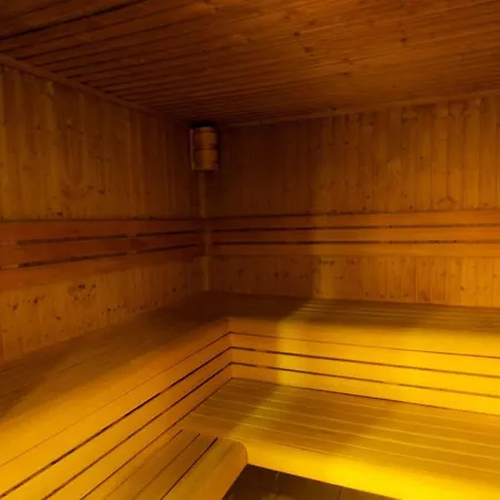 Club218 Lilly Wellness Apartman *